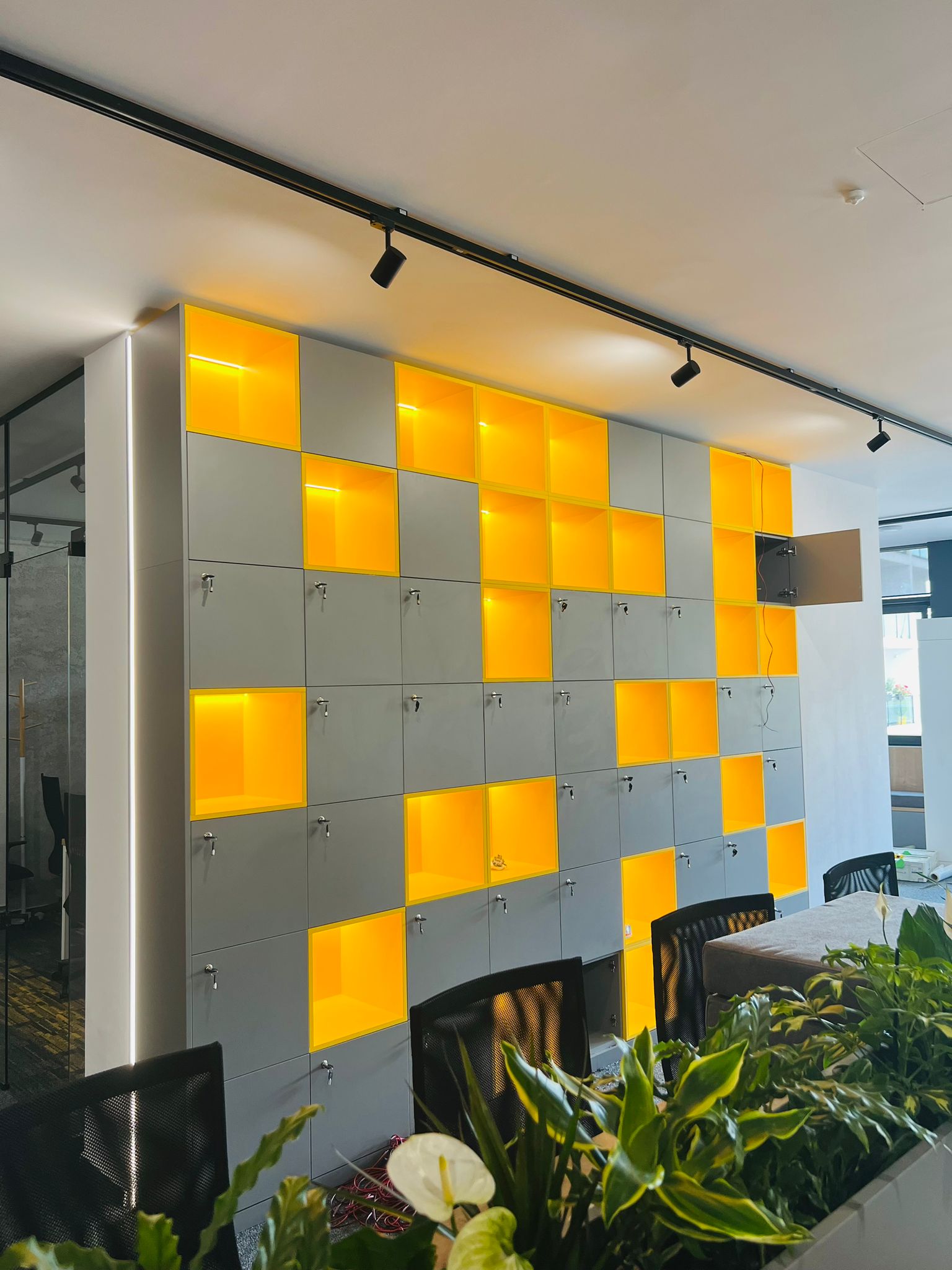 Descoperă HUBIT: Spațiul de coworking modern și prietenos din zona Timpuri Noi, Vitan și Unirii